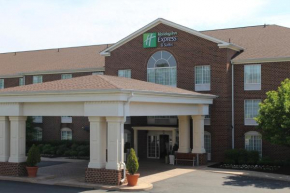 Гостиница Holiday Inn Express Hotel & Suites Warrenton, an IHG Hotel  Уоррентон